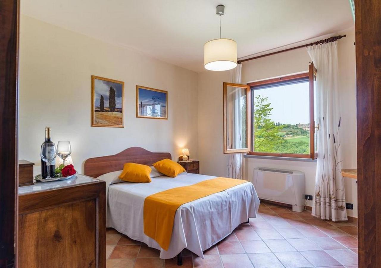 Santa Margherita Vacanze Поджибонси Экстерьер фото